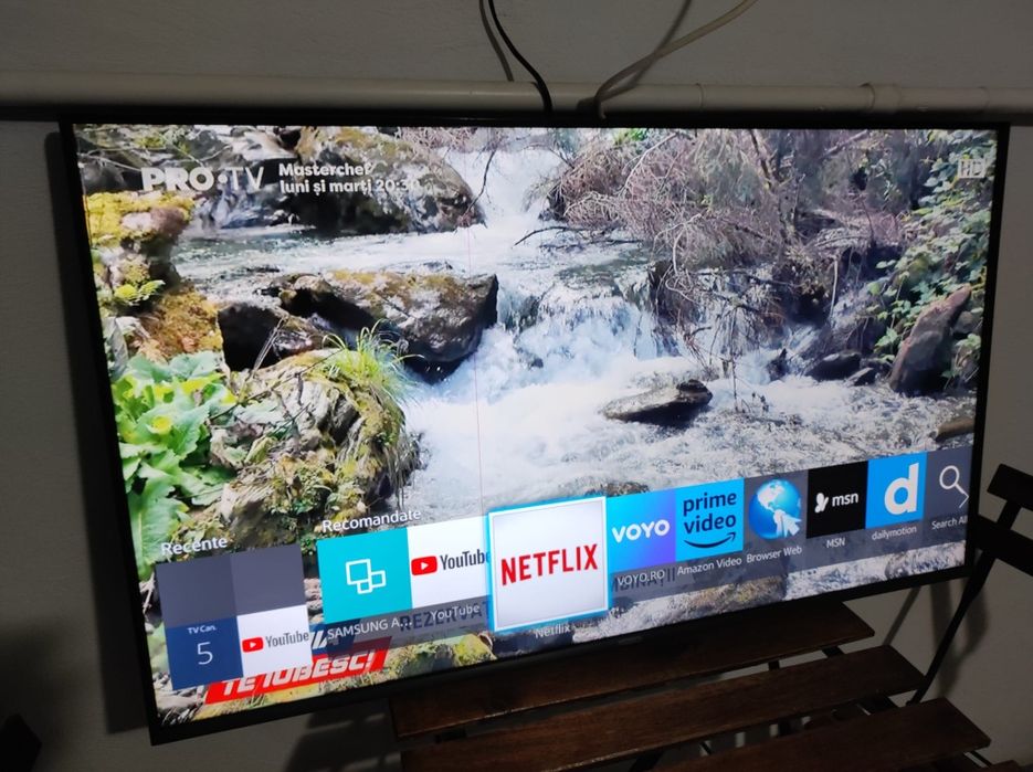 Tv Smart Samsung 108 cm  (cu mic defect)