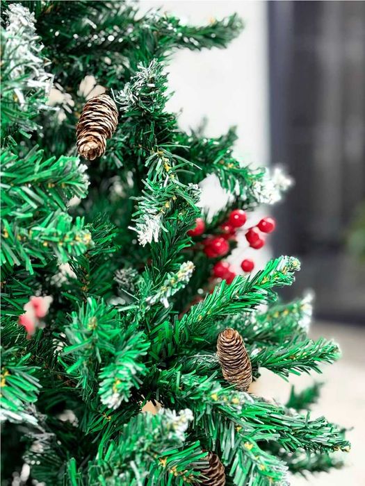 Елка новогодняя заснеженная с шишками “Снежная красавица”