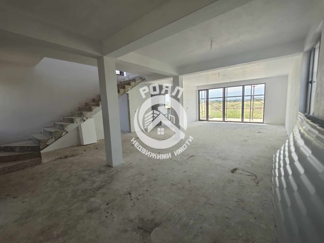 Къща в Пловдив, област-гр.Стамболийски площ 240 цена 220000