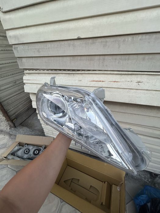 Правое крыло фары камри 40!