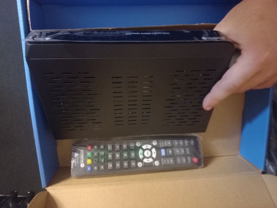 Новый ресивер UZDIGITAL TV - не вскрыт!