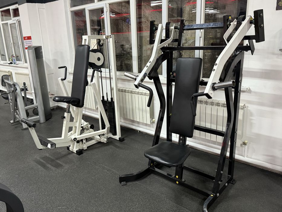 Тренажер для груди и плечь