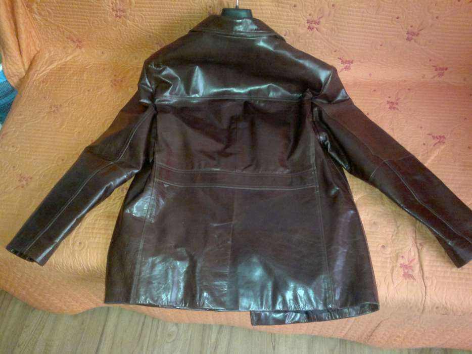 Vand haina de piele NOUA, model DEOSEBIT, calitate EXCEPTIONALA!