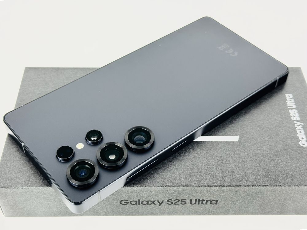НОВ! Samsung Galaxy S25 Ultra 5G 512GB 12RAM Jetblack 2г. Гаранция!