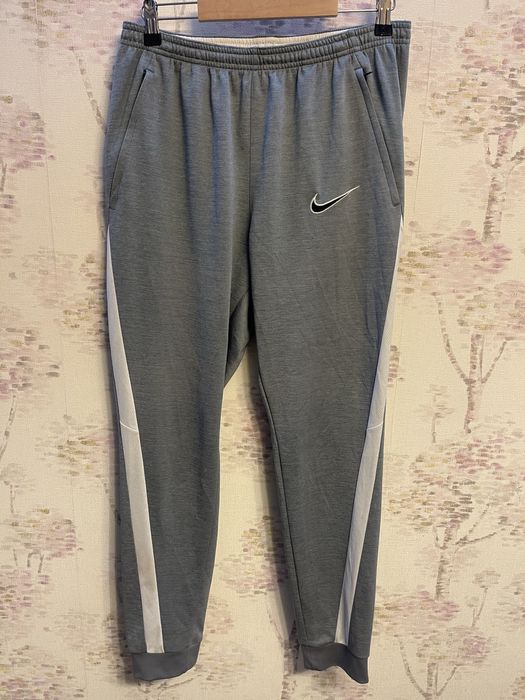 Pantaloni barbati sport/trening Nike marimea M skinny