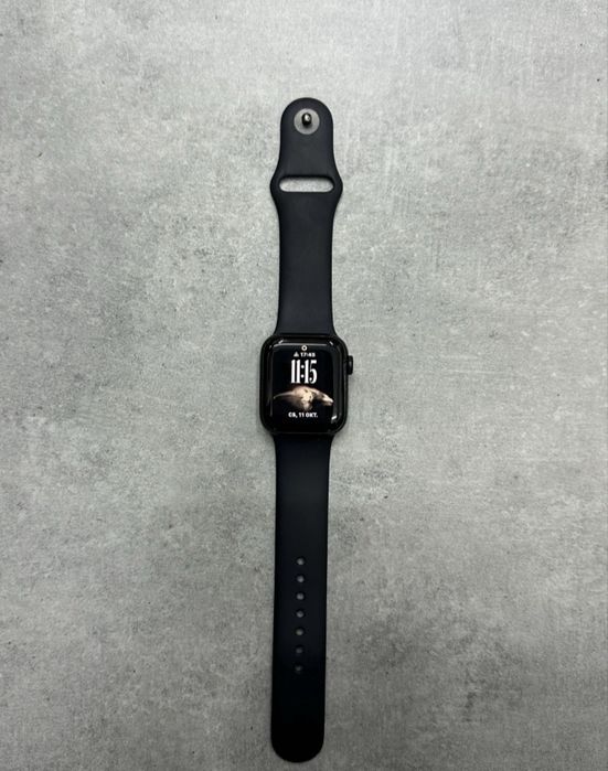 Продам apple watch se 2 40 mm или обменяю на телефон,желательно айфон