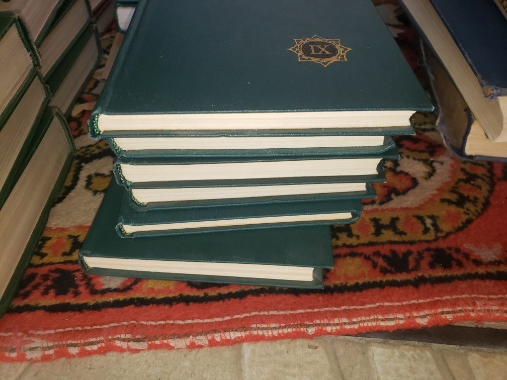 Книги Алишера Навои.
