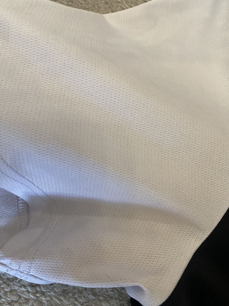 Тениска Adidas размер XL лека материя запазвна