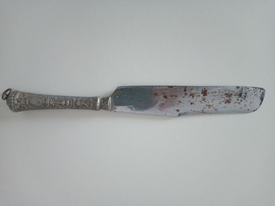 Cuțit vechi de colecție