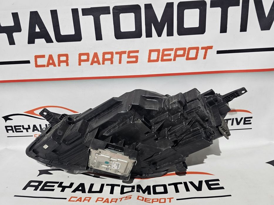 Far dreapta led Ford Kuga 3 dupa 2019 cod LV4B-13E014-FB