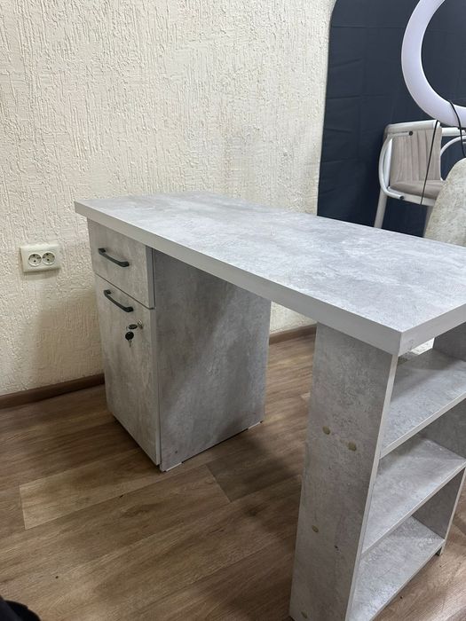 Полный набор салонного бизнеса(маникюрного и визажного)