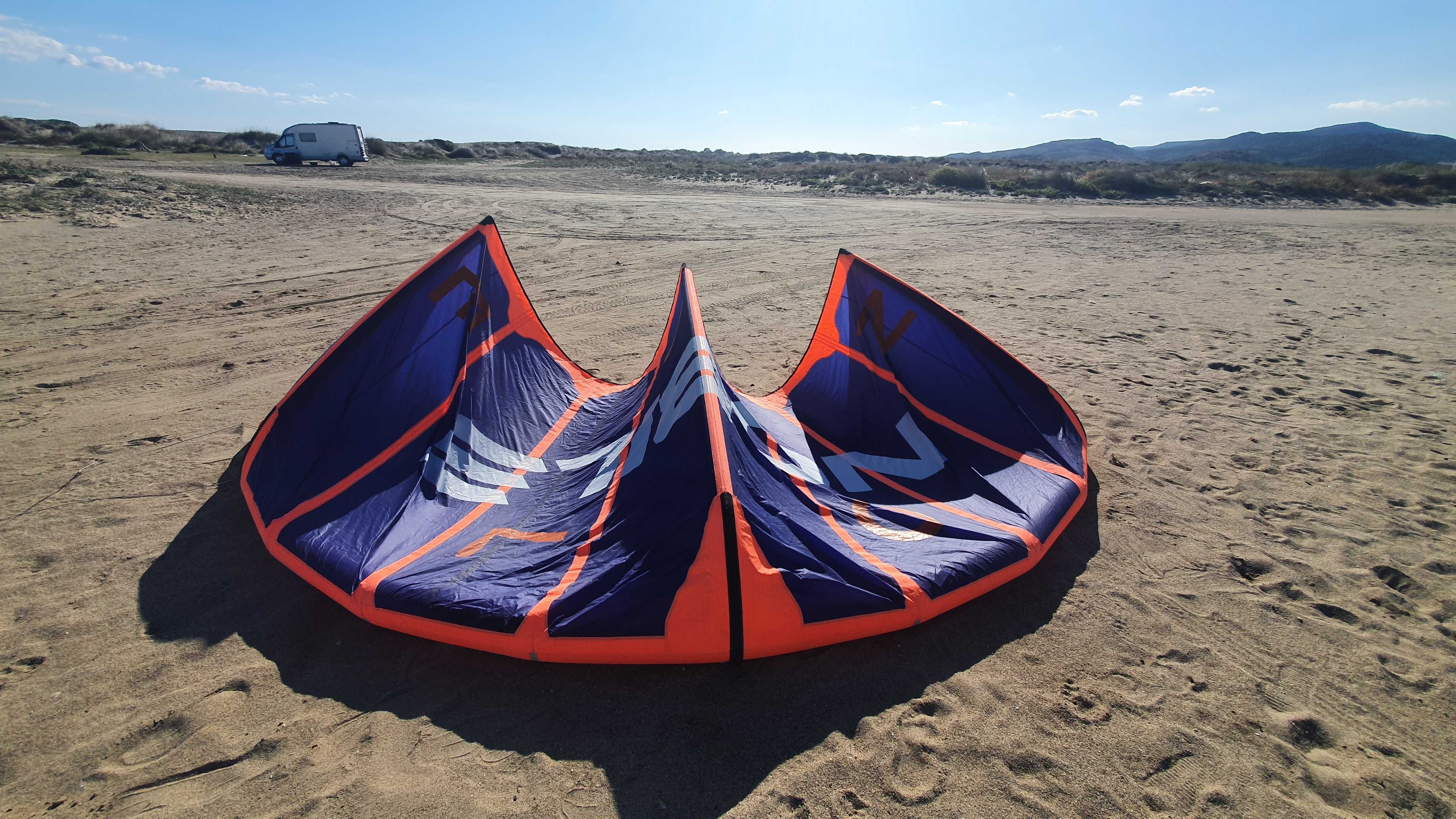 Kitesurfing kitesurf Nobile T5 12 m complet cu bara