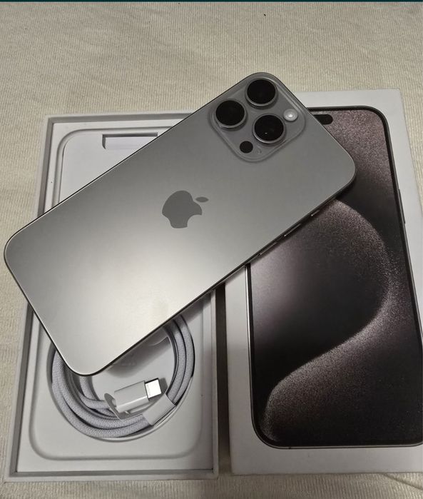 iPhone 15 pro 512 GB
