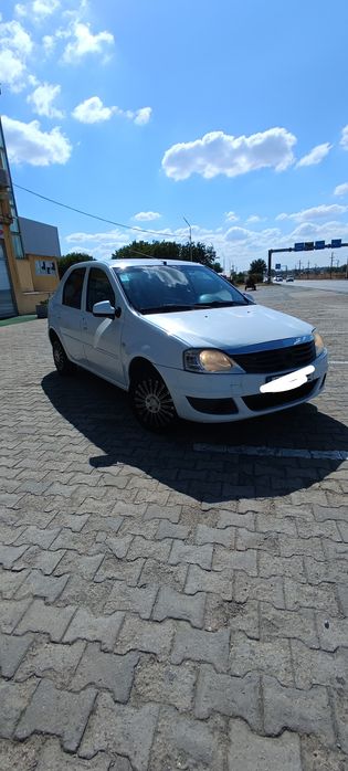 Vând Dacia Logan 2012