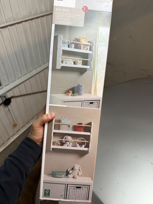 Рафт за детска стая чисто нов