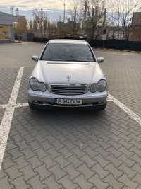 Vand mercedes c200 benzina aspirat