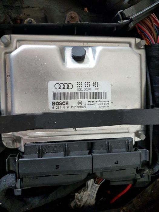 Calculator motor Audi 2.5 Quatro 8E0 907 401