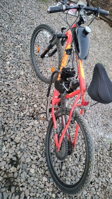 Vând bicicleta cu motor80 cc