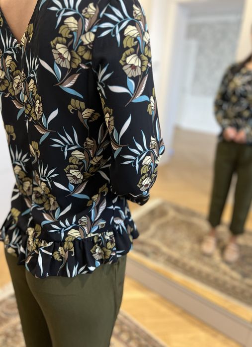 Bluza lejera cu flori