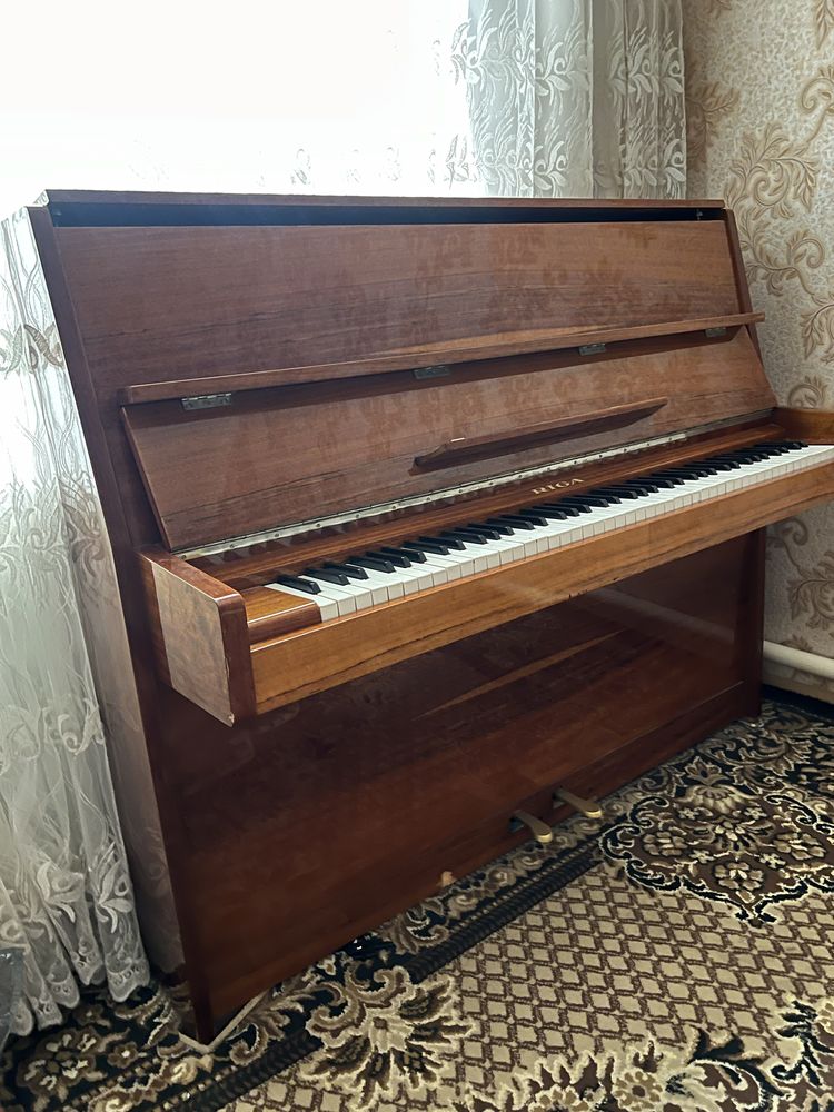 Фортепиано Riga в отличном состоянии