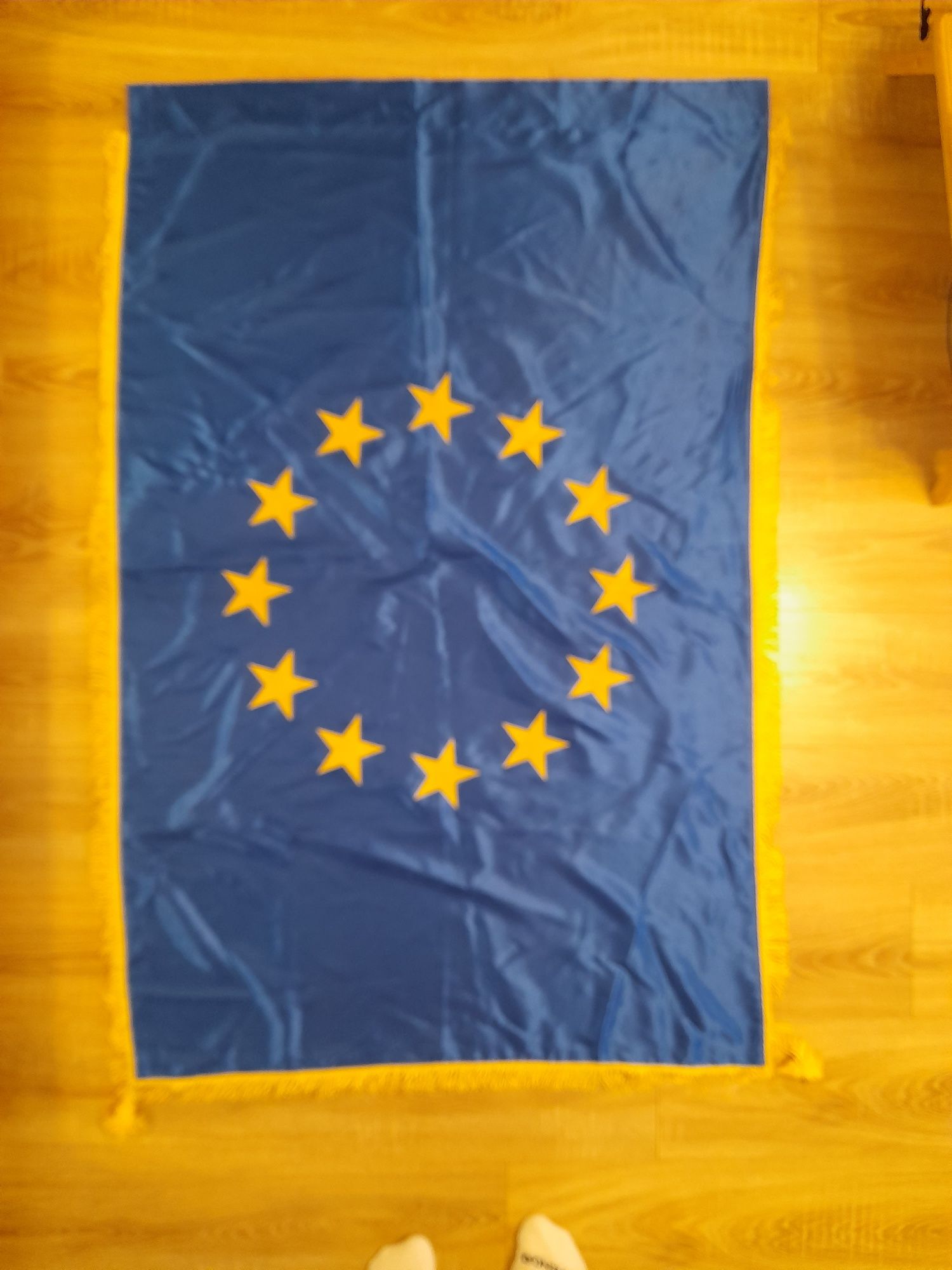 Vand steag Uniunea Europeana cu ciucuri si franjuri