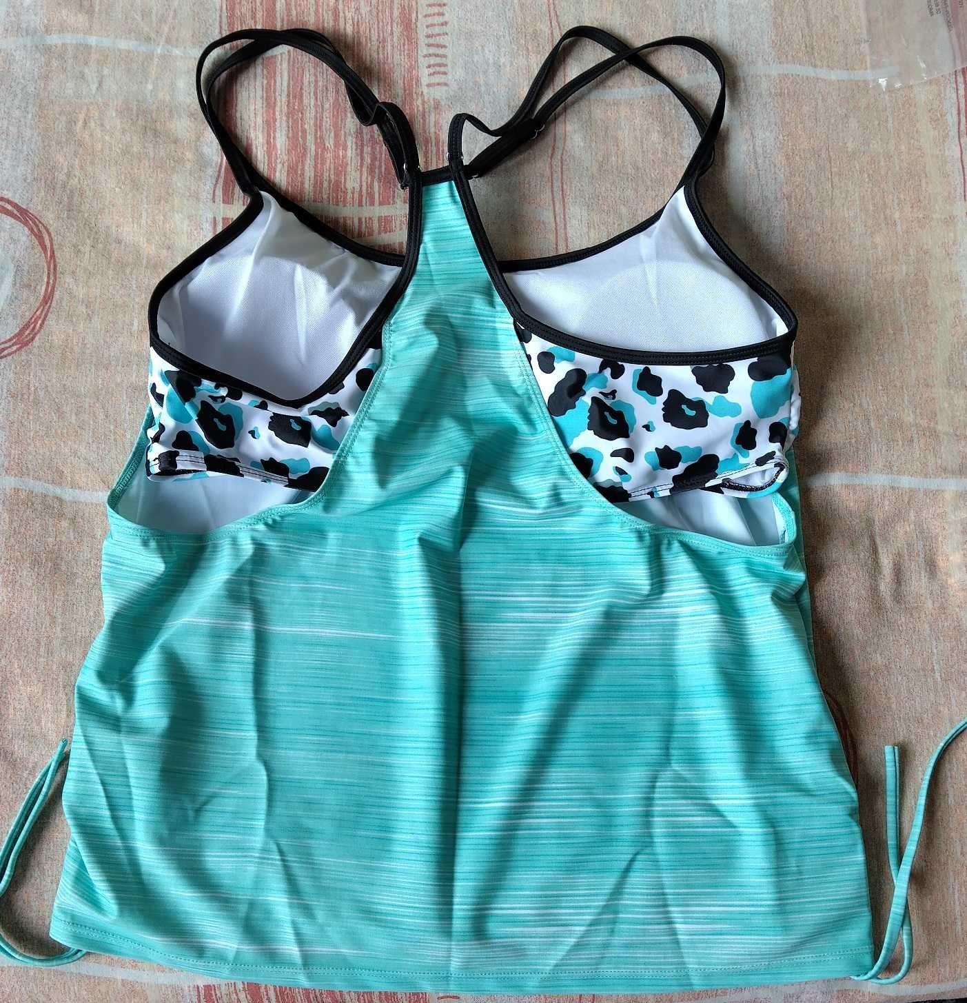 Продавам нов дамски бански костюм Tankini от две части, XXL.
