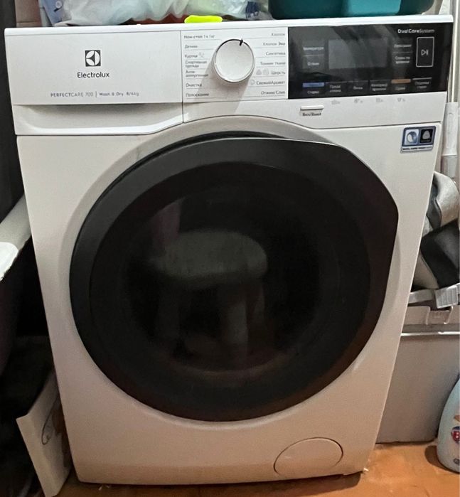 Стиральная машина Electrolux PerfectCare 700 (Wash&Dry 8/4 кг)