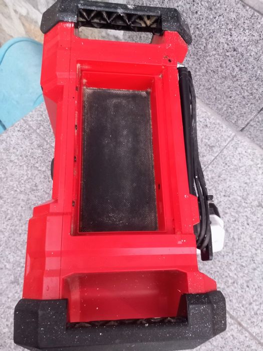 Milwaukee M18 JSR Строително радио