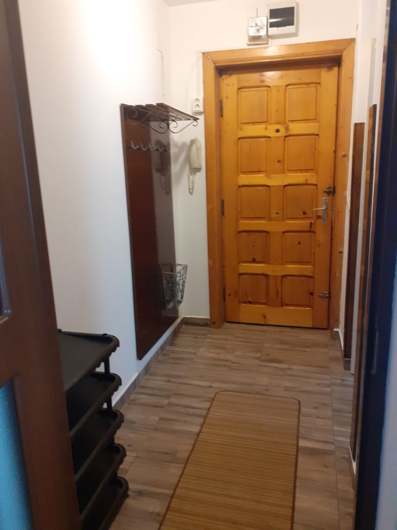 Inchiriez apartament in Mizil