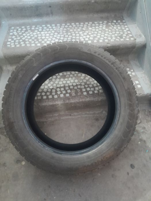 Шины зимние продам