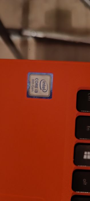 Laptop ASUS VivoBook 15