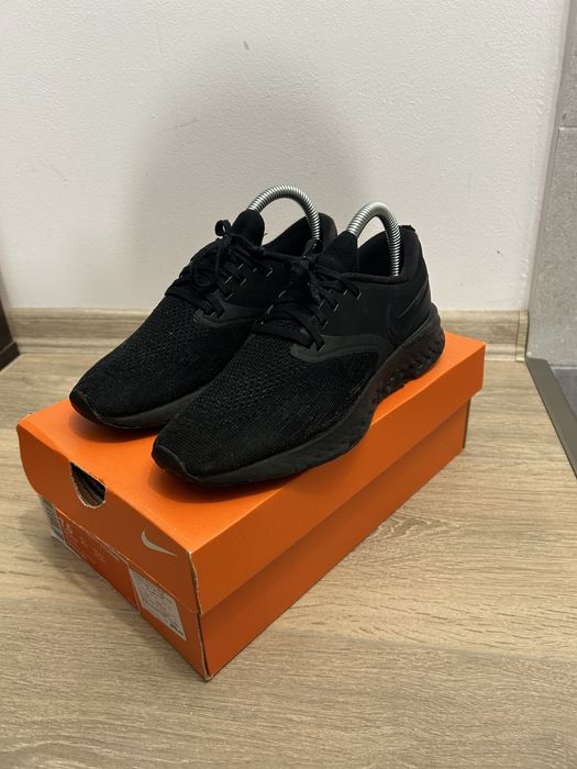 Nike odyssey react 2
