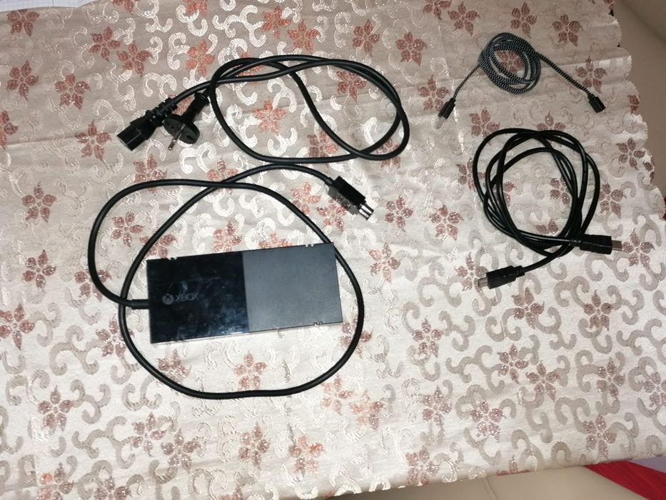 Vand xbox one 1tb. Pret negociabil