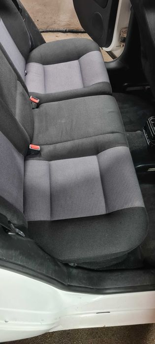 CURATARE canapele, coltare - INCHIRIERE aparate curatat tapiserii