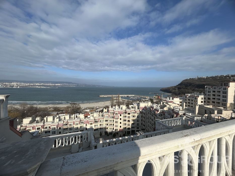 Продава се Двустаен апартамент в Варна, Аспарухово - 130 кв.м за 1154 €/кв.м - Снимка #3