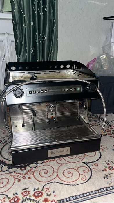 Кофемашина сатылады + кофемолка