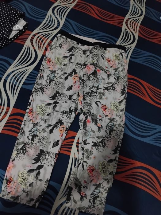 Pantaloni dama impecabili