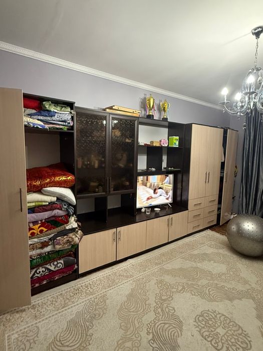 Шкаф для дома и кухнный гарнитур