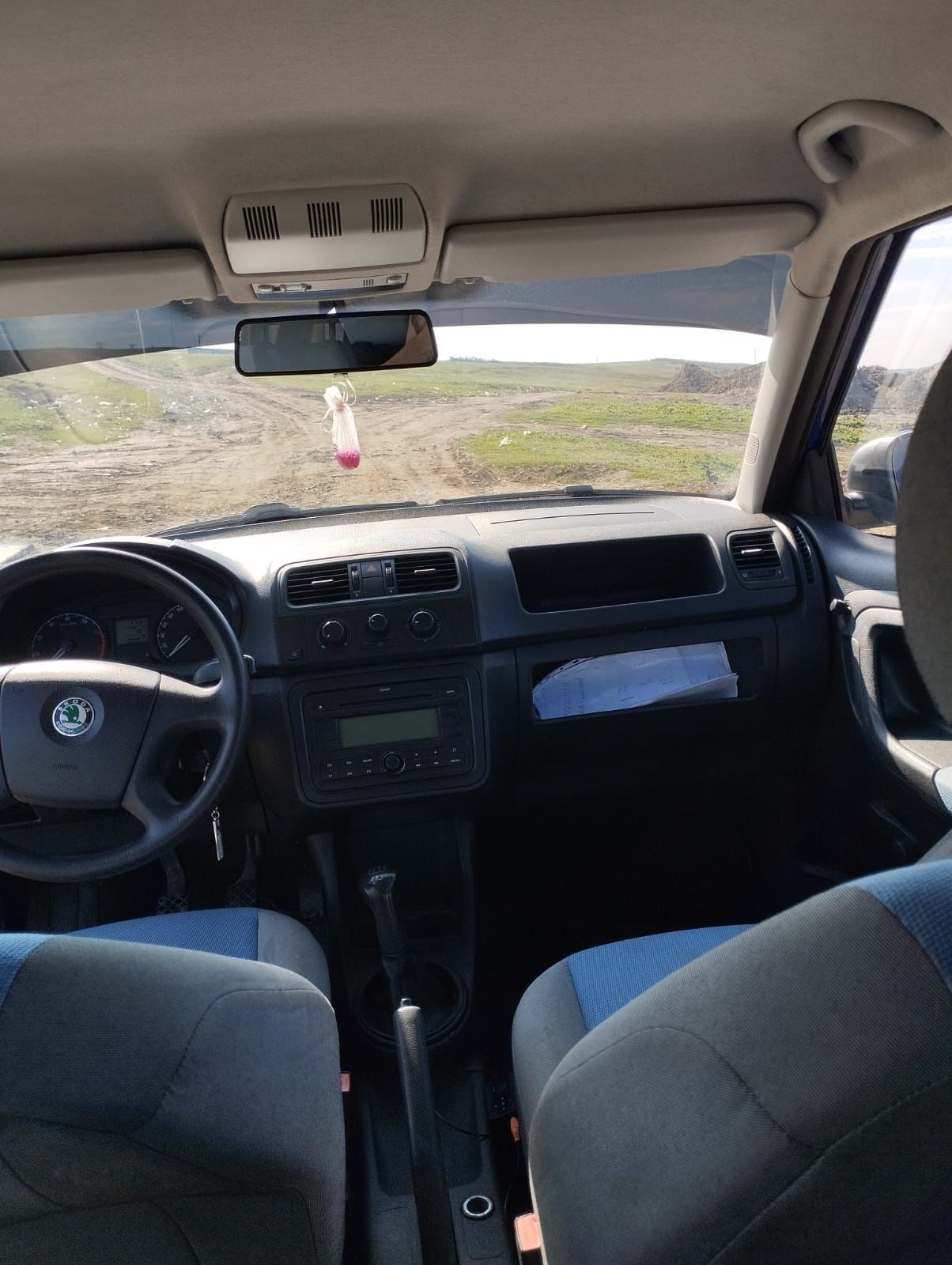 Vând Scoda Fabia