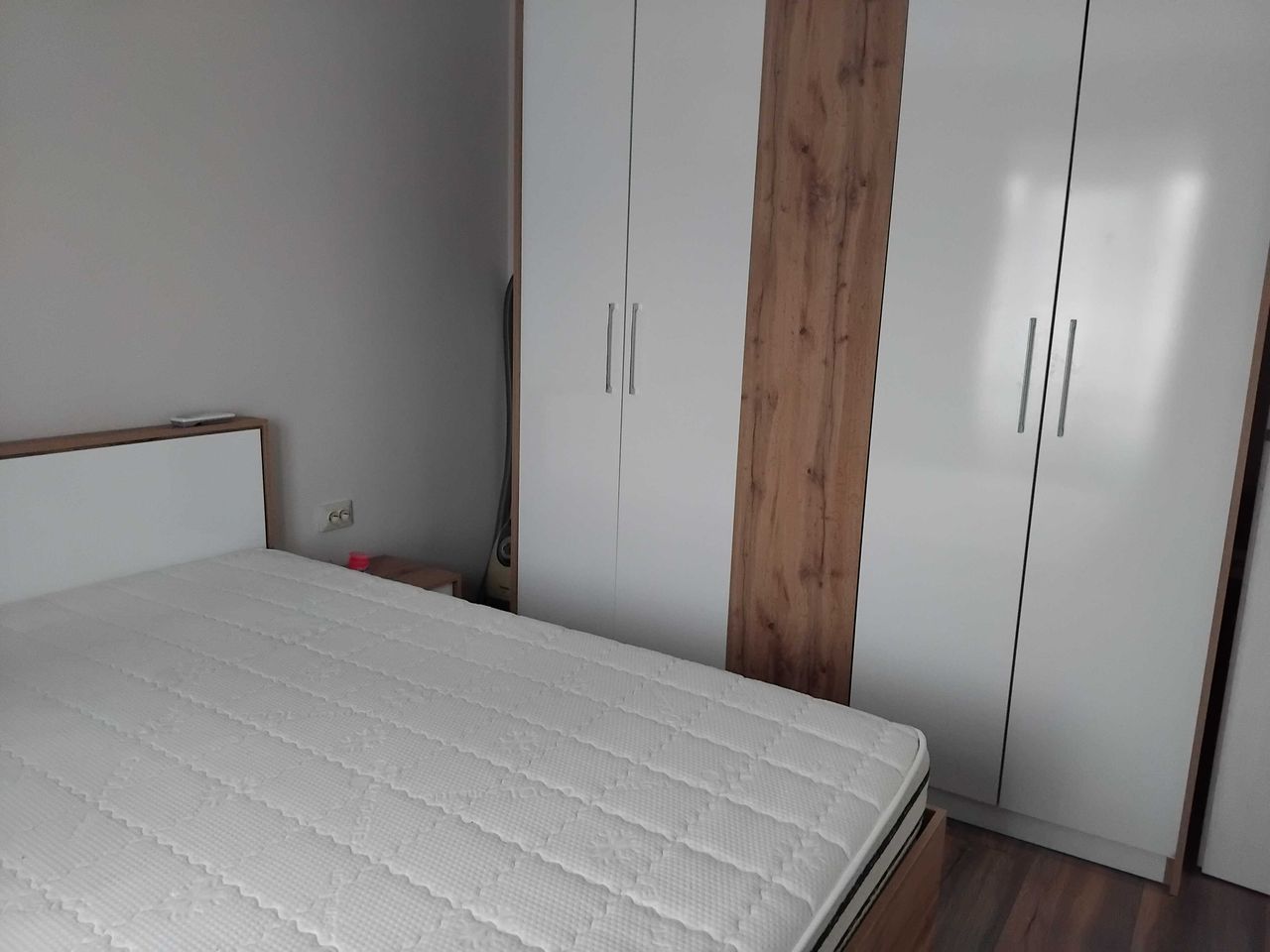 Продава се Двустаен апартамент в Русе, Център - 62 кв.м за 2178 €/кв.м - Снимка #16
