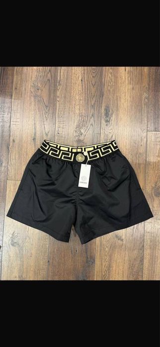 Sort baie Versace