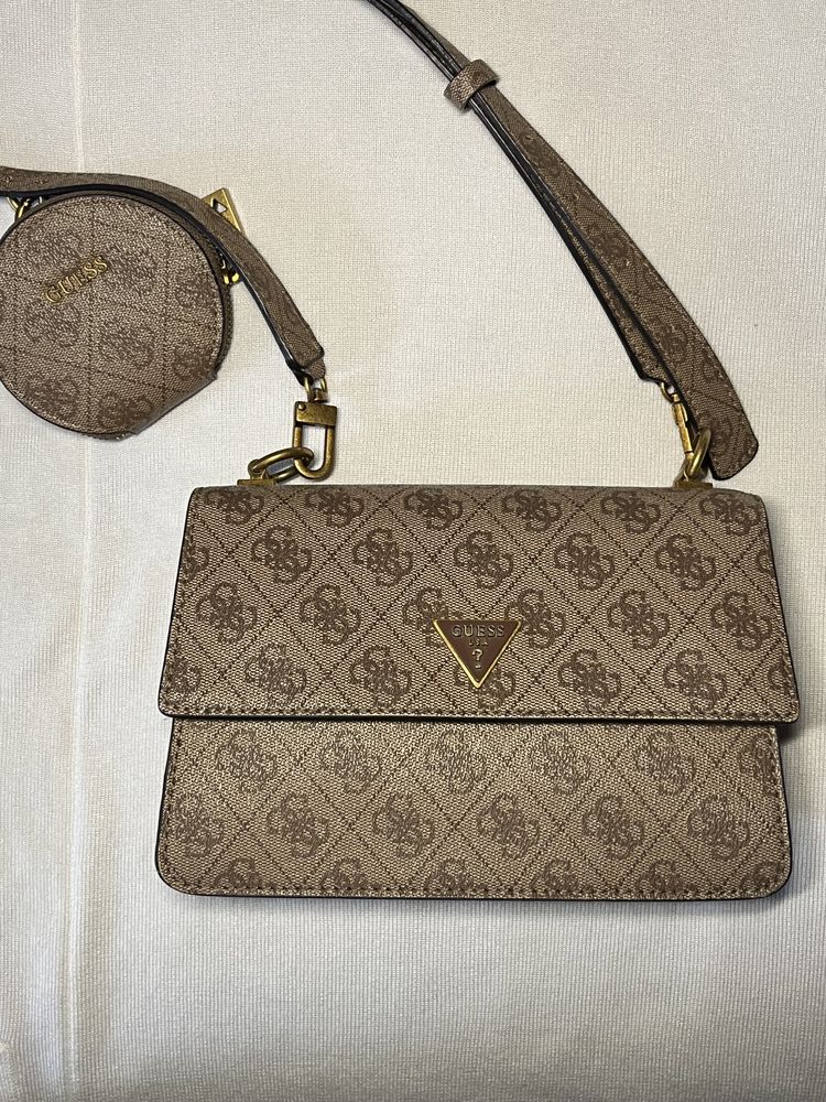 Сумка Guess