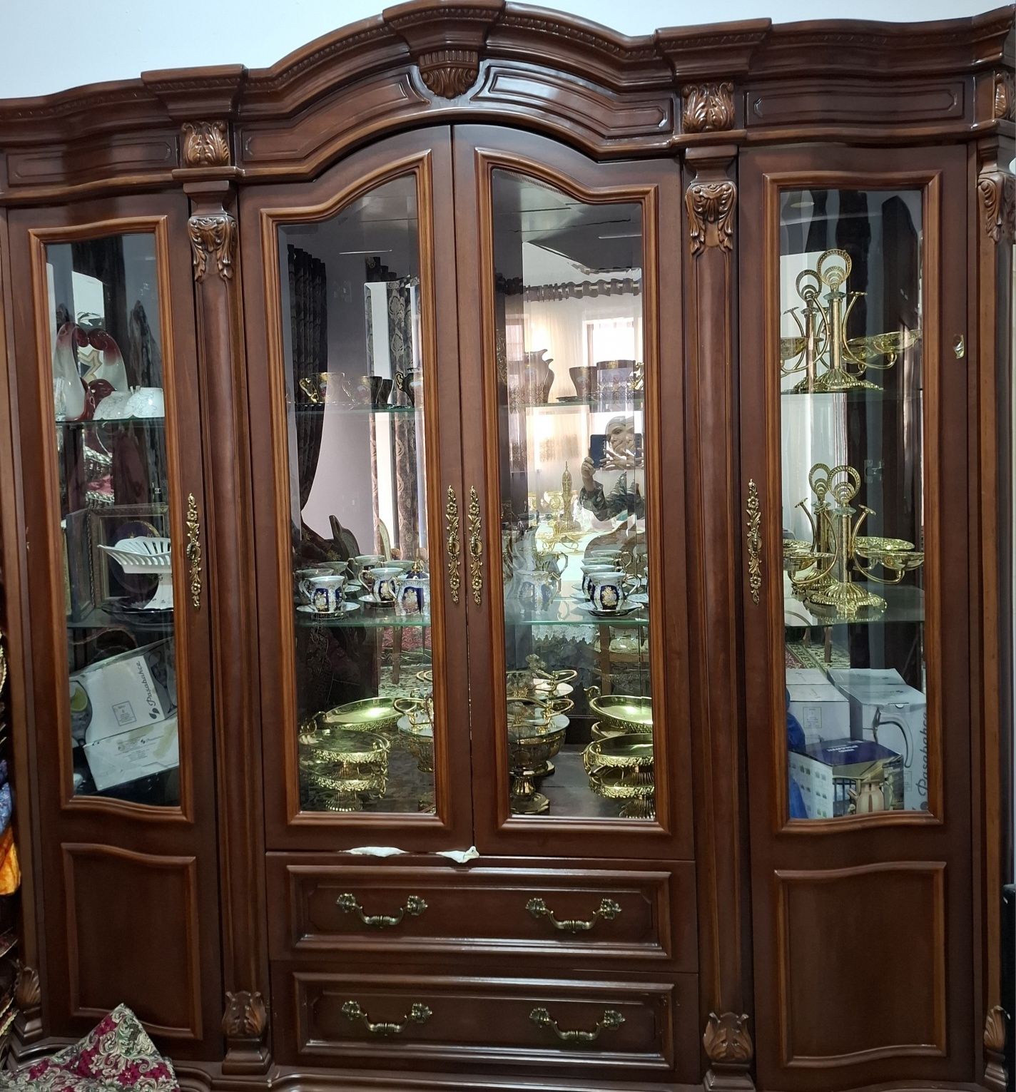 Продаётся  мебель очень хорошим состояние