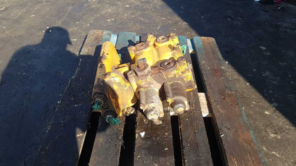 Distribuitor hidraulic vola Caterpillar 950G , 950H