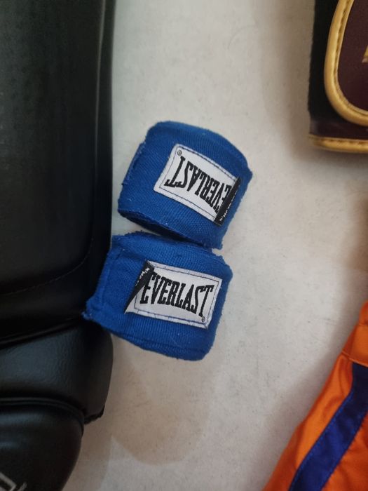 Doar Manusi si bandaje kickbox