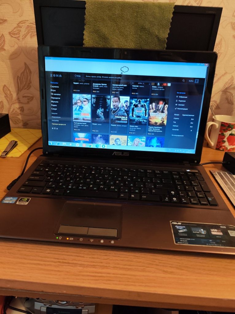 Продам ноутбук asus