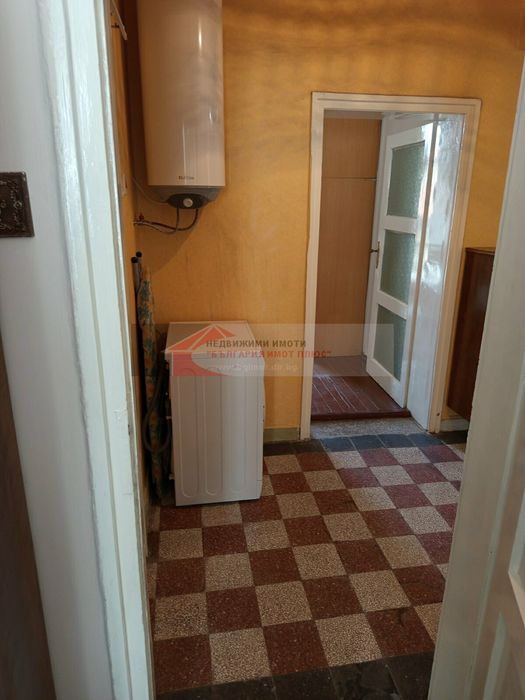 Дава под наем 3-стаен гр. София - Център 99m²