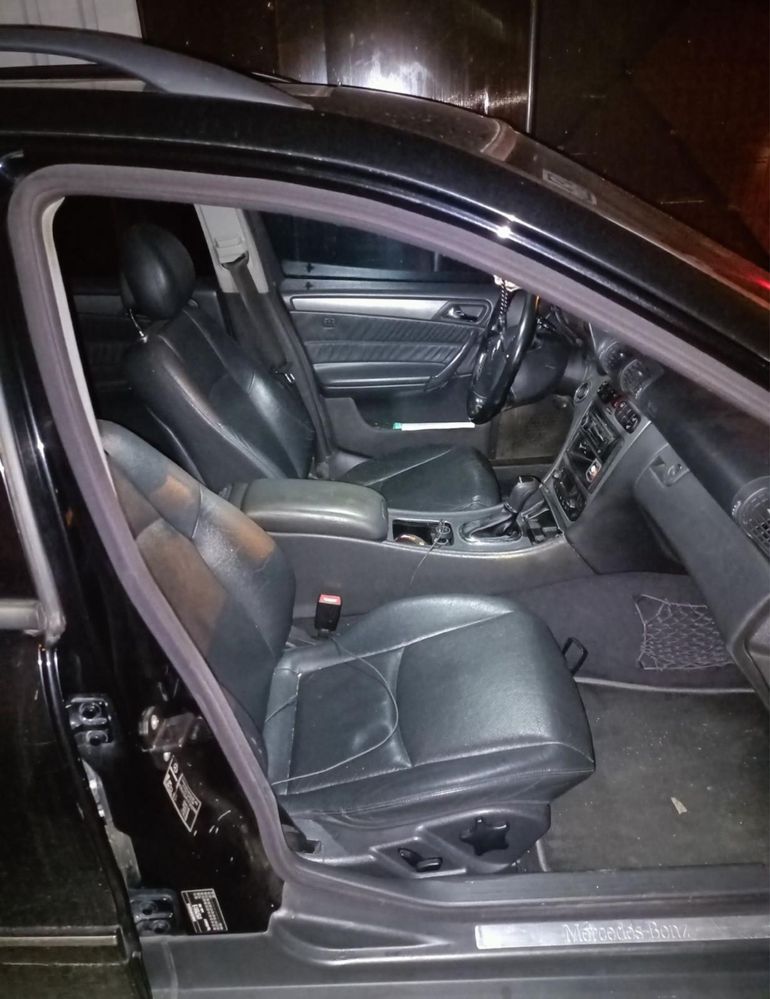Mercedes c w203 - defect