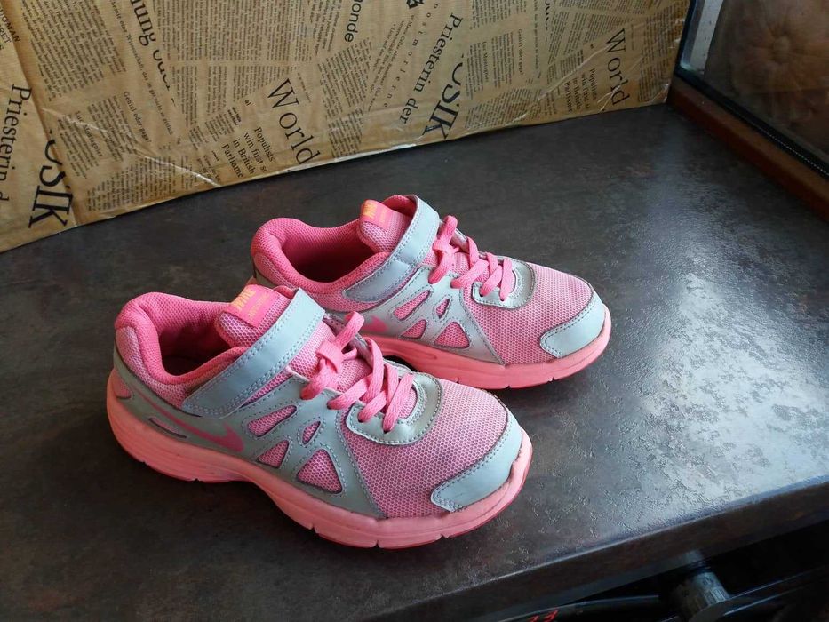 детски маратонки,кецове,спортни обувки,ном34 Nike за момиче,найк