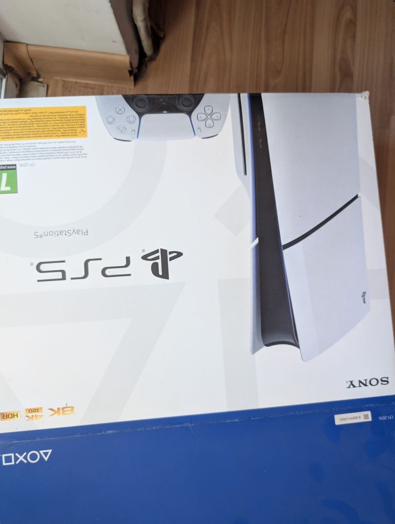 Playstation 5 cu disk impecabil de 1 Tera folosit foarte puțin jocuri